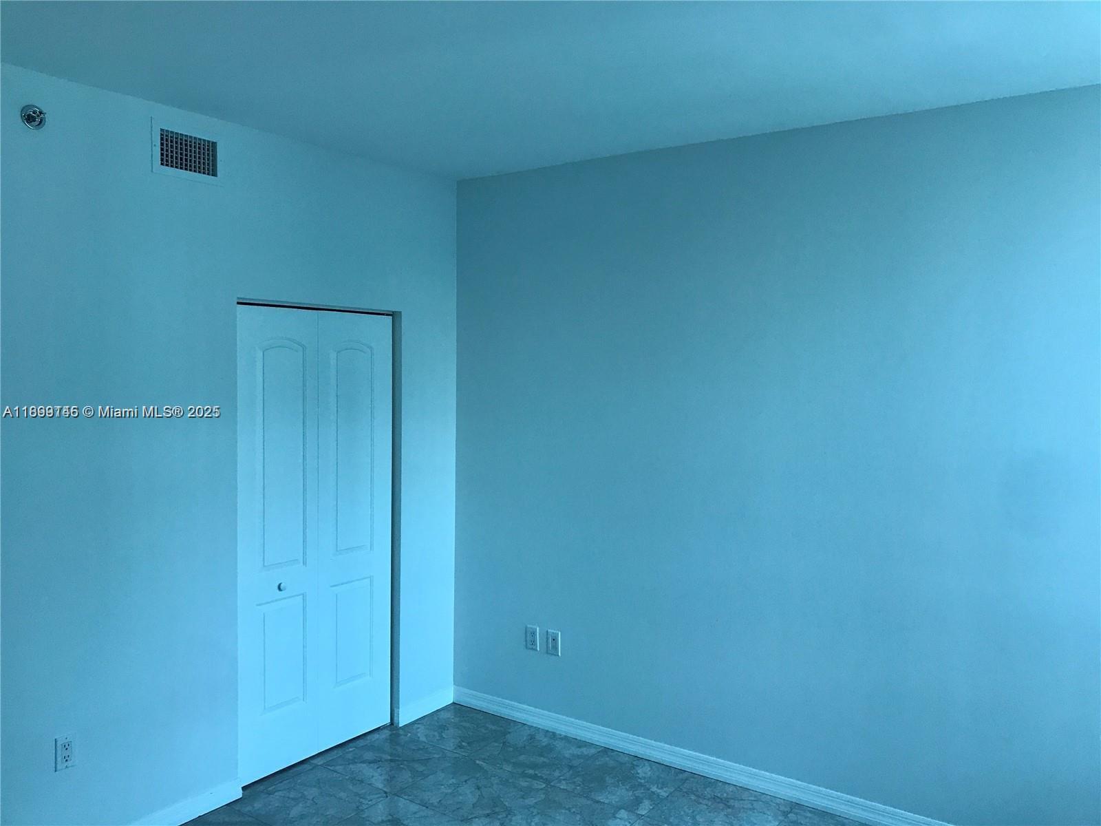 950 Brickell Bay Dr # 2808, Miami Unit: 2808