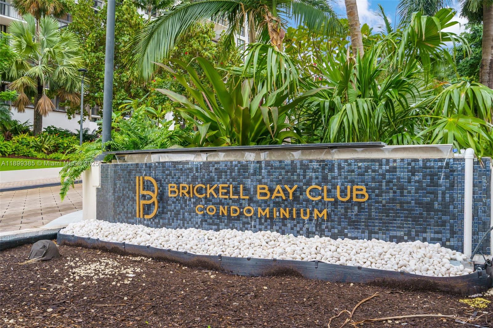 2333 Brickell Ave, Miami Unit: PH208