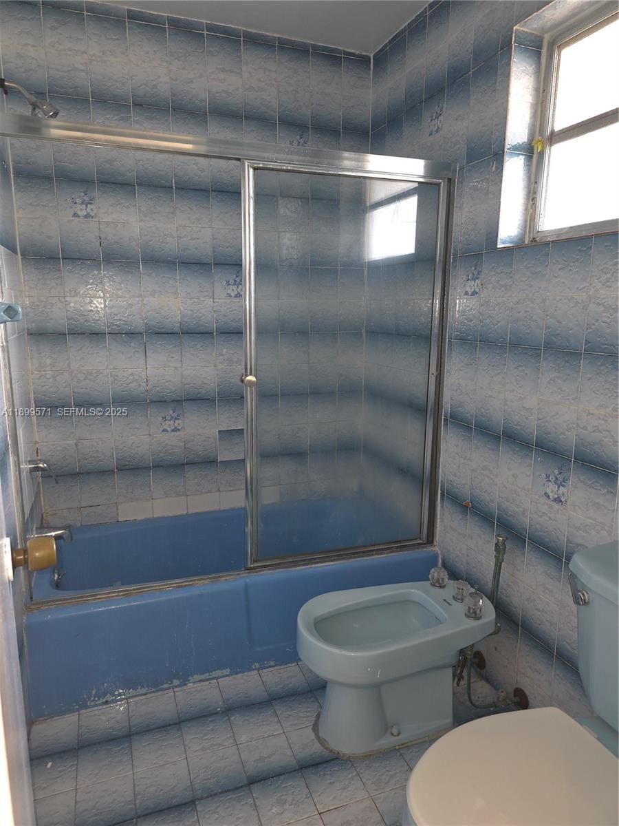 250 NW 63rd Ct, Miami