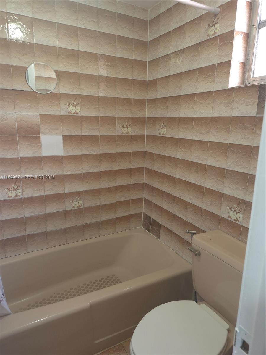 250 NW 63rd Ct, Miami