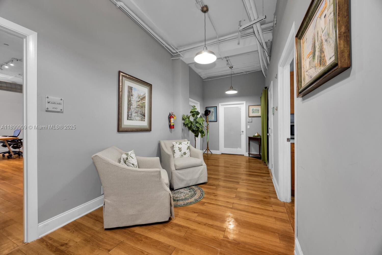 2334 Ponce De Leon Blvd # 220, Coral Gables Unit: 220