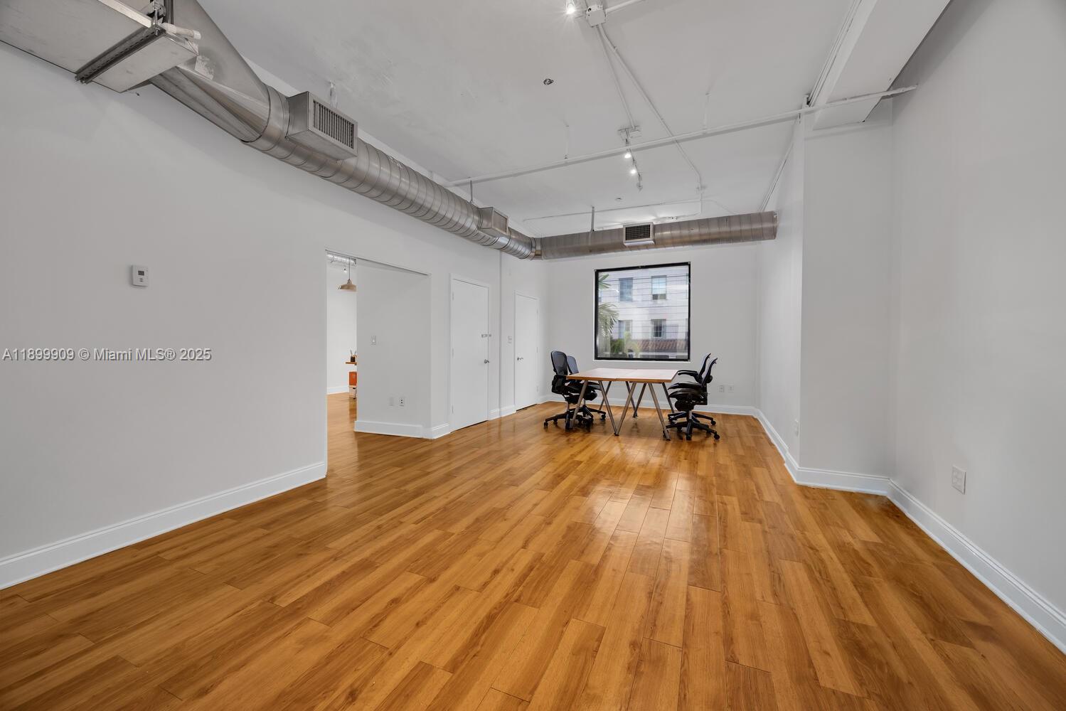 2334 Ponce De Leon Blvd # 220, Coral Gables Unit: 220