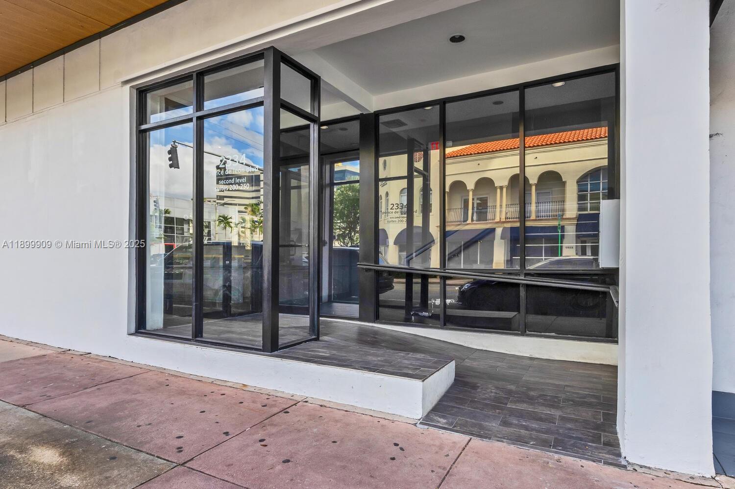 2334 Ponce De Leon Blvd # 220, Coral Gables Unit: 220