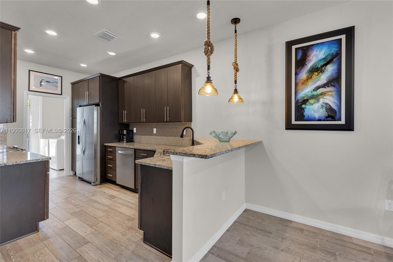 4810 Eucalyptus Dr # 3