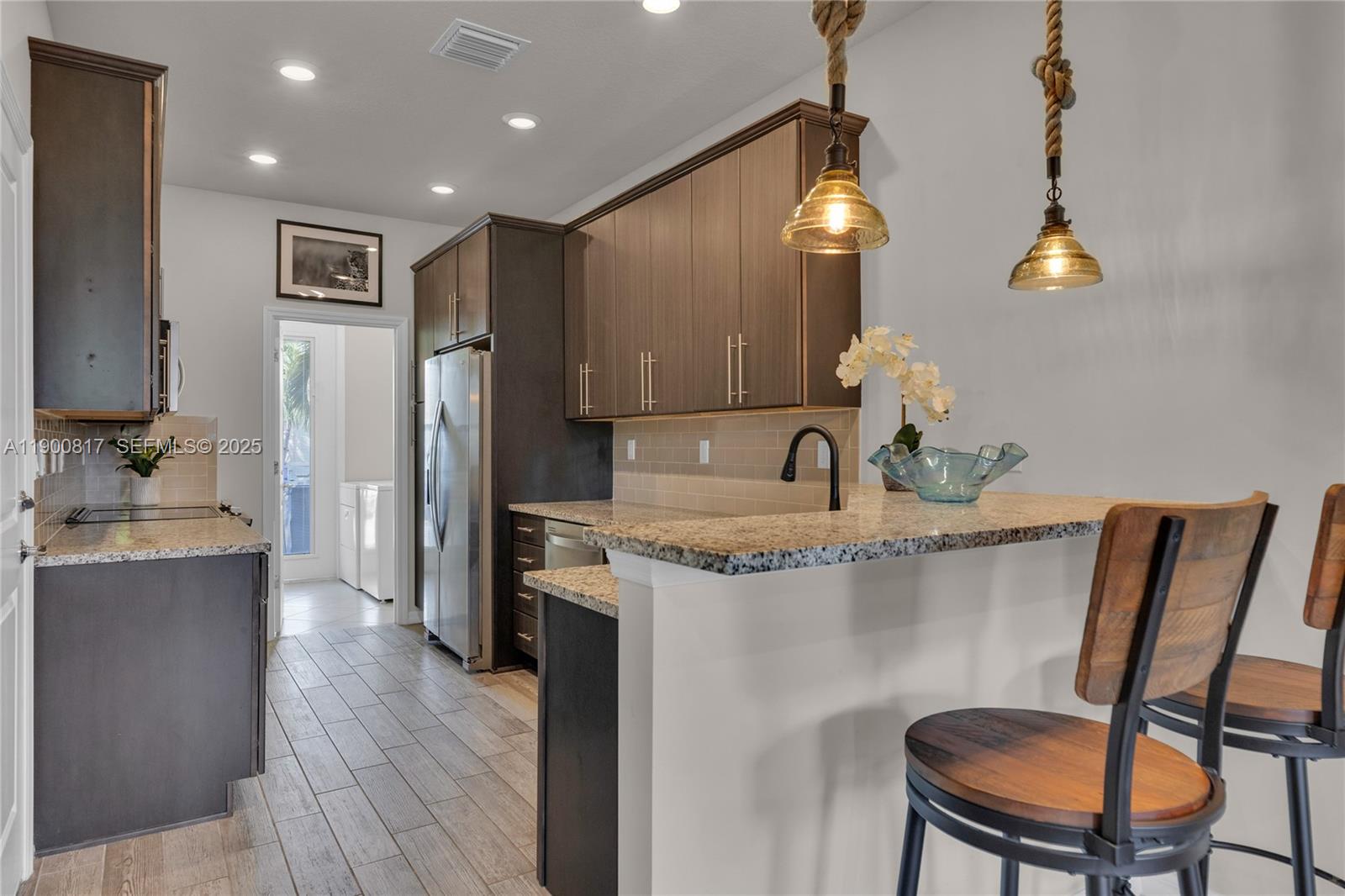 4810 Eucalyptus Dr # 3