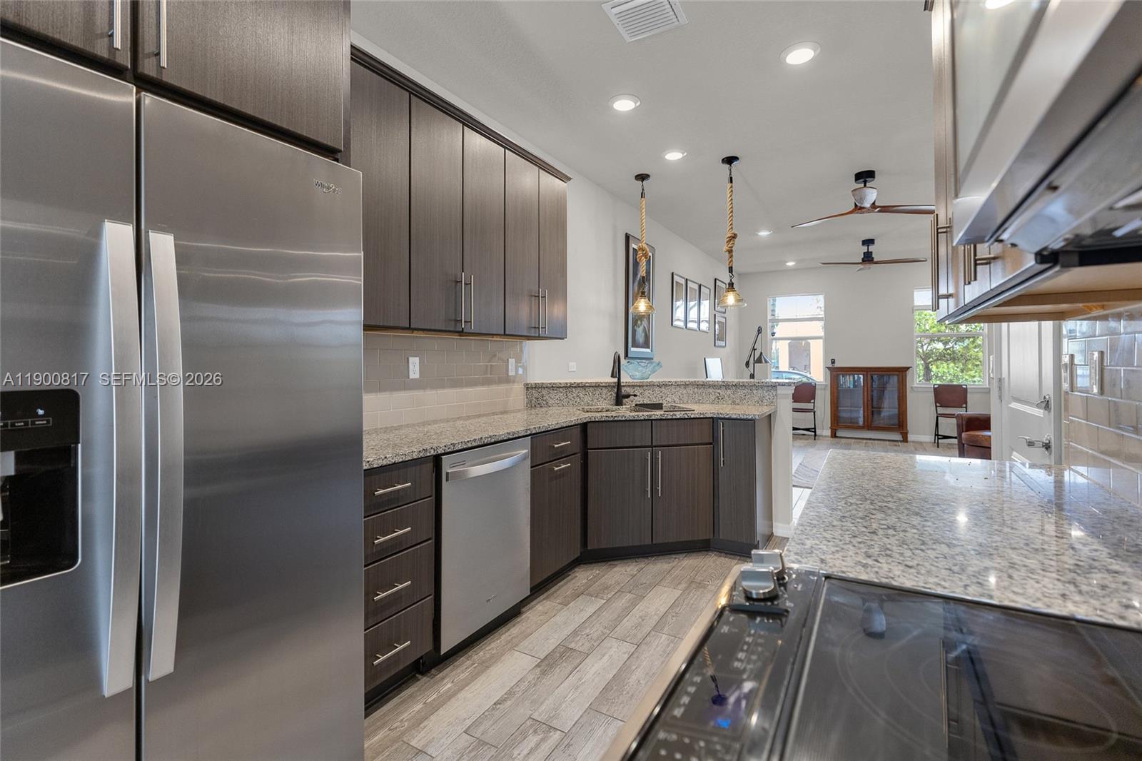 4810 Eucalyptus Dr # 3