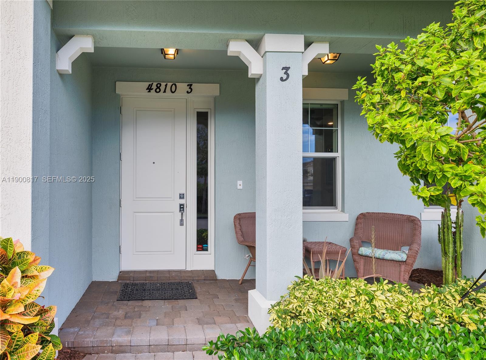 4810 Eucalyptus Dr # 3