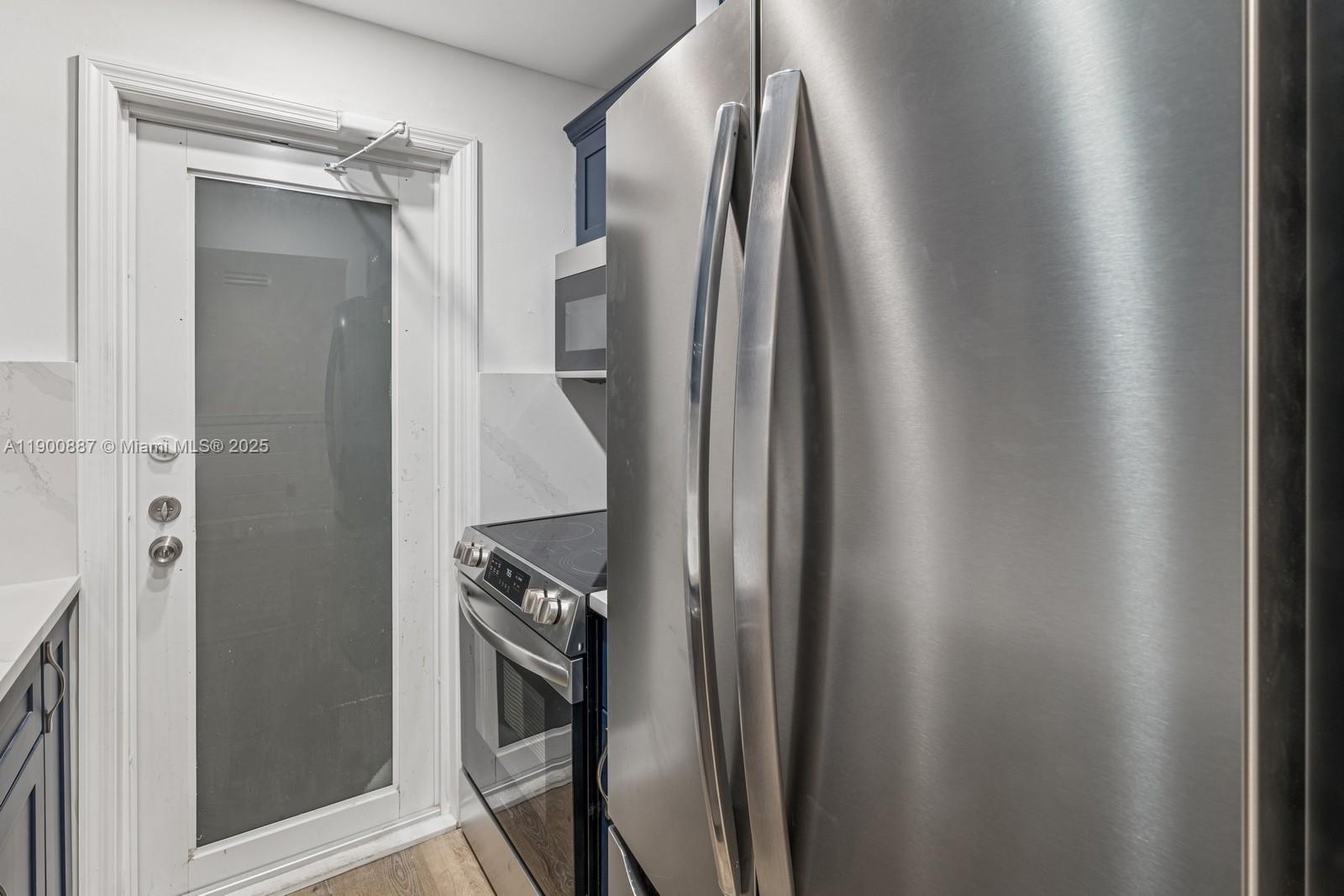 255 Sunrise Dr # 107, Key Biscayne Unit: 107