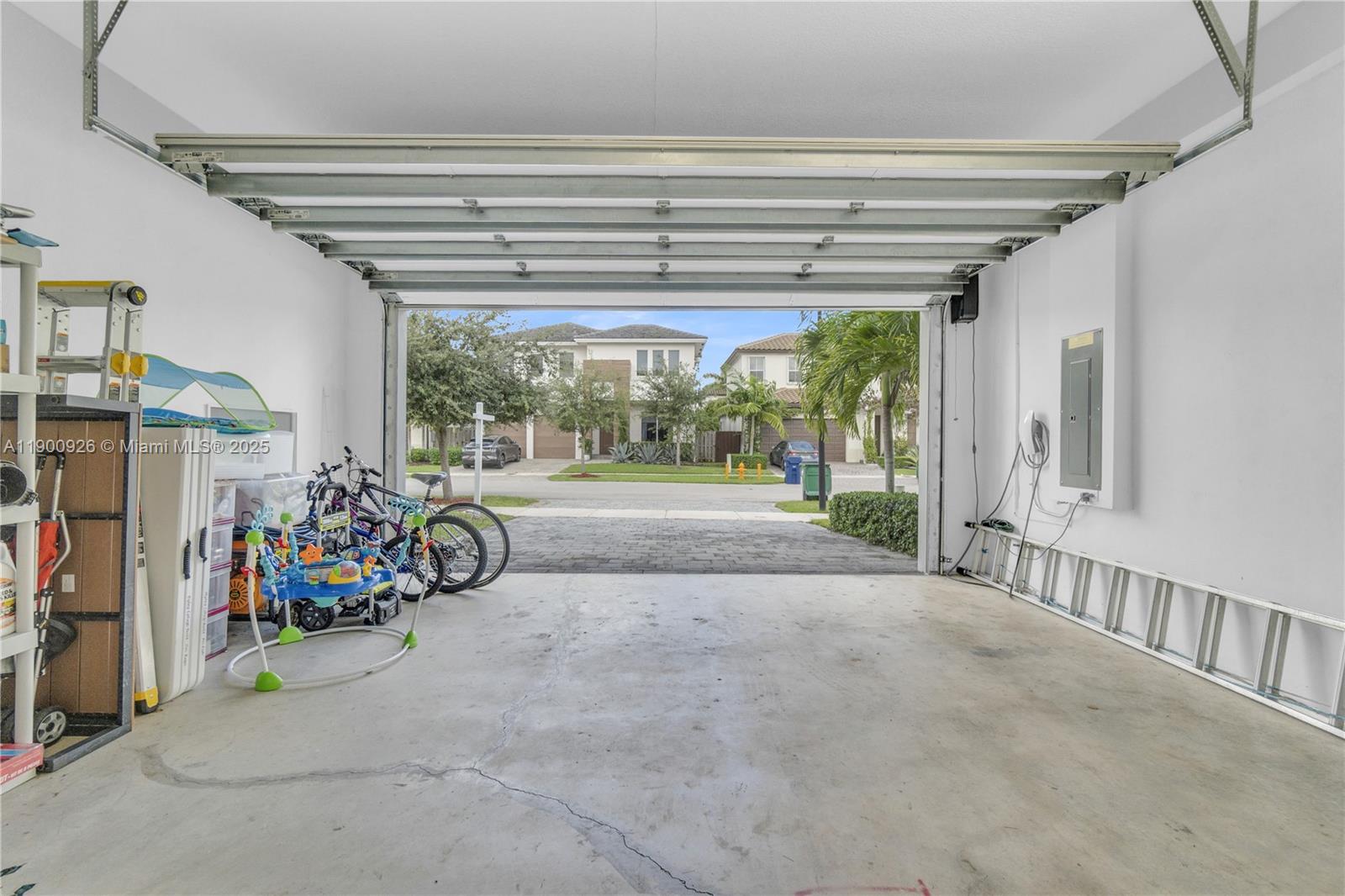 15288 SW 176th Ter, Miami