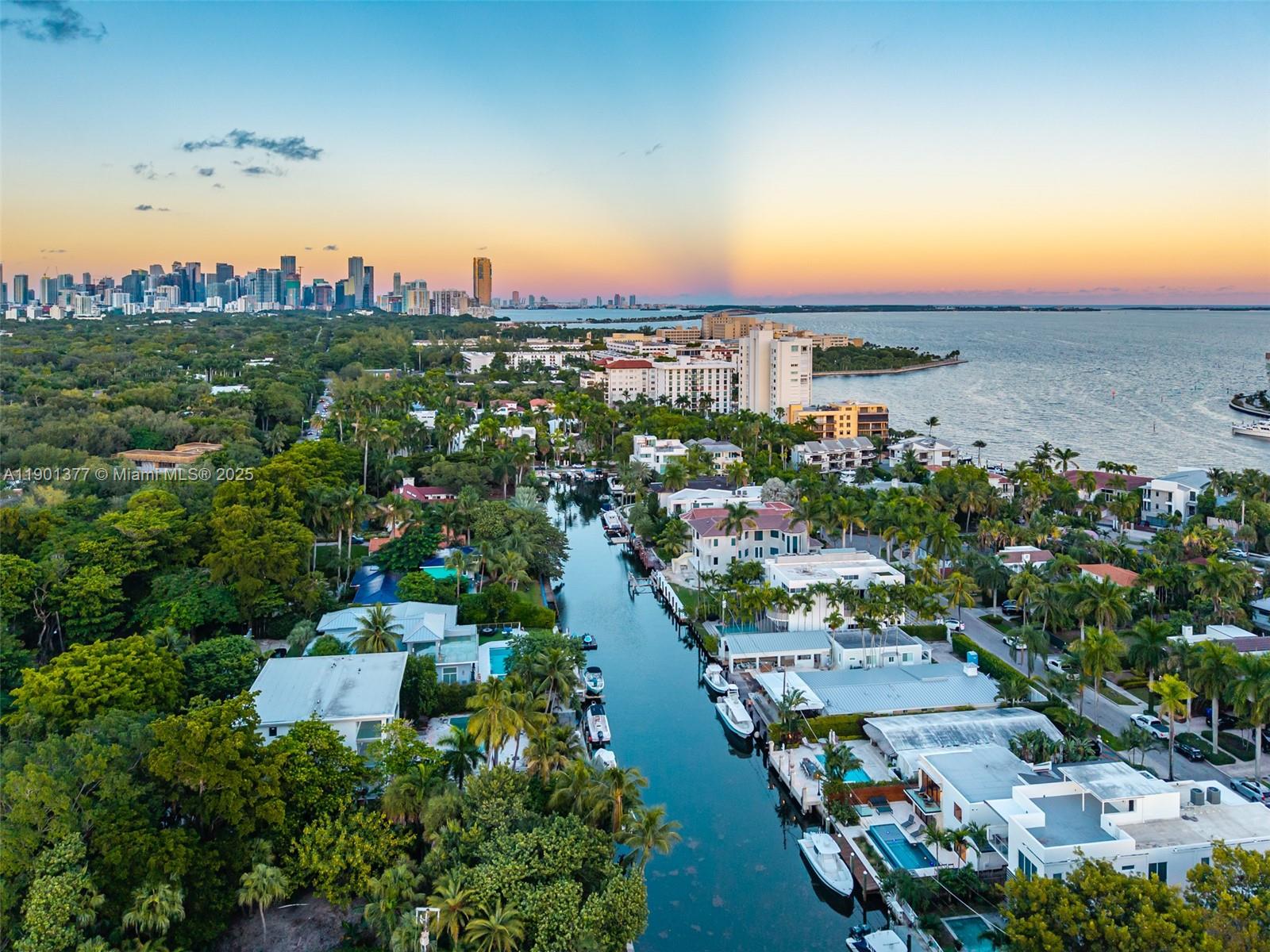 1815 Fairhaven Pl, Miami