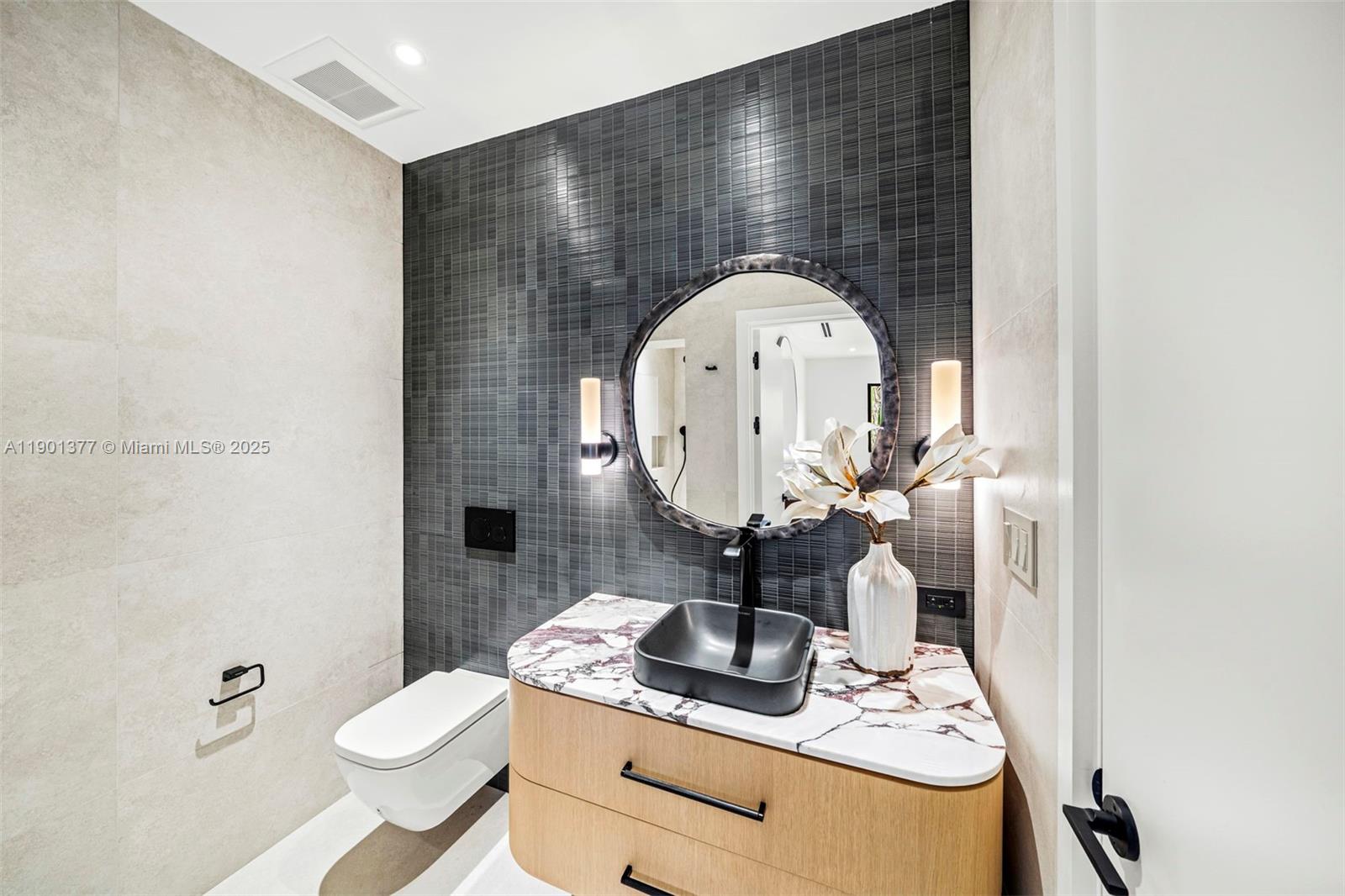 1815 Fairhaven Pl, Miami