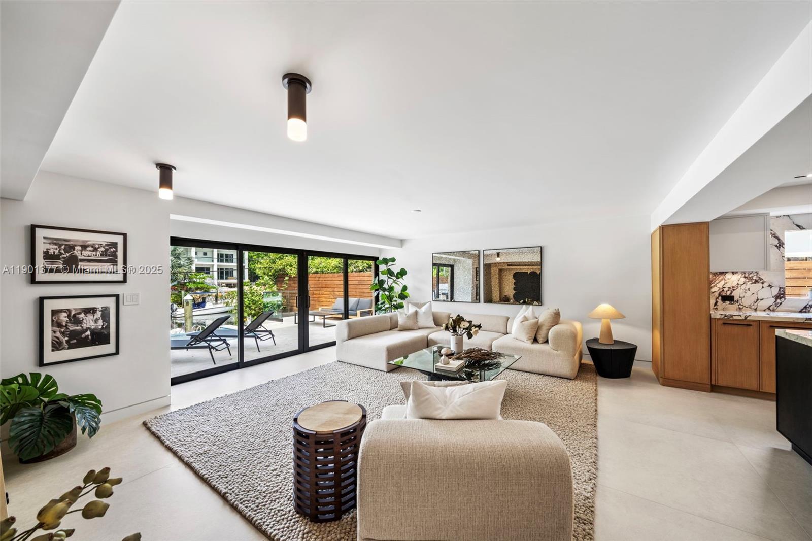 1815 Fairhaven Pl, Miami