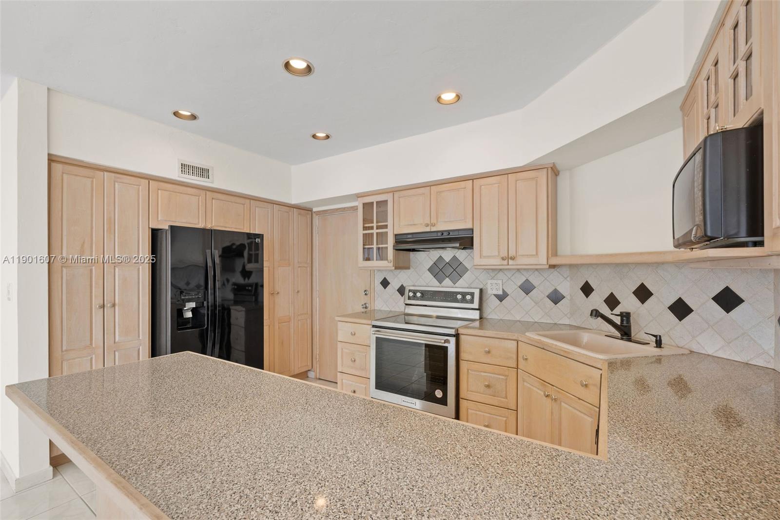 1408 Brickell Bay Dr # 1106, Miami Unit: 1106