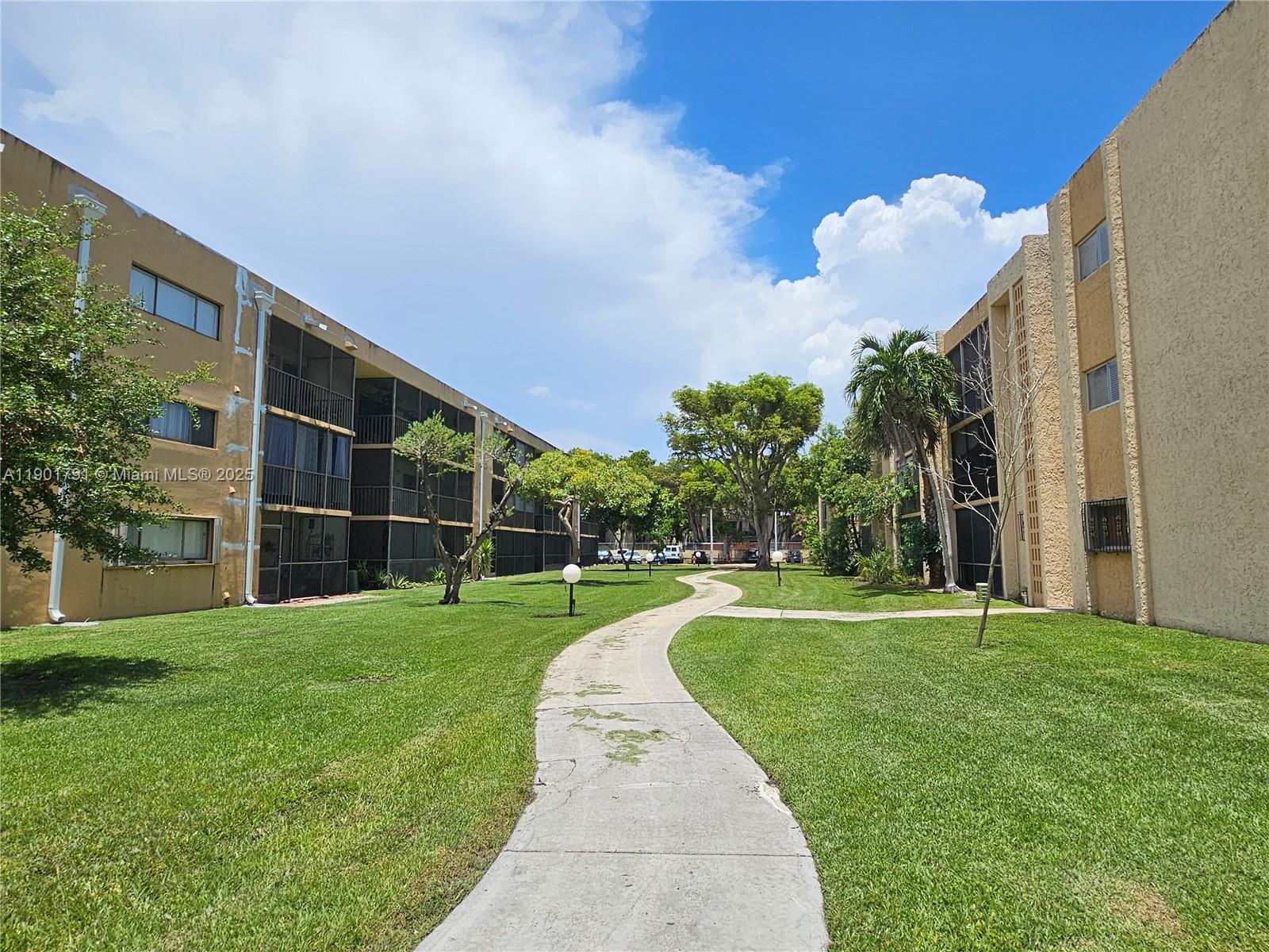 8415 SW 107th Ave # 219W, Miami Unit: 219W