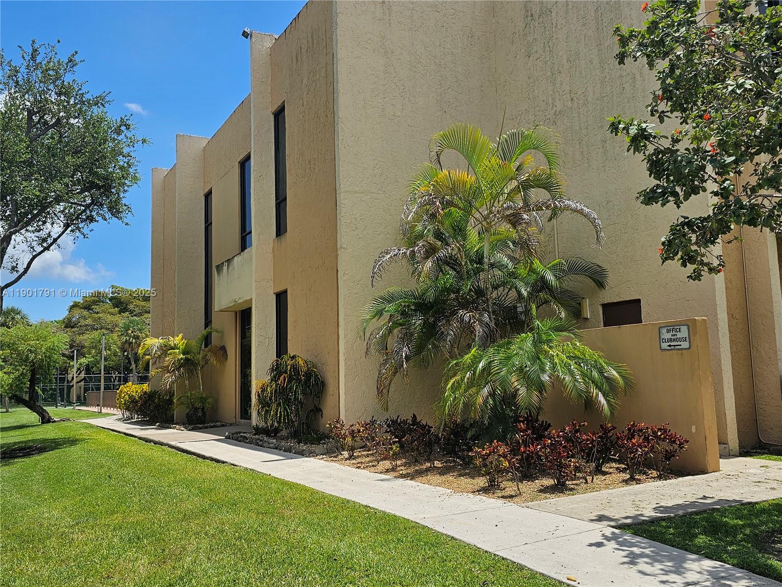 8415 SW 107th Ave # 219W, Miami Unit: 219W