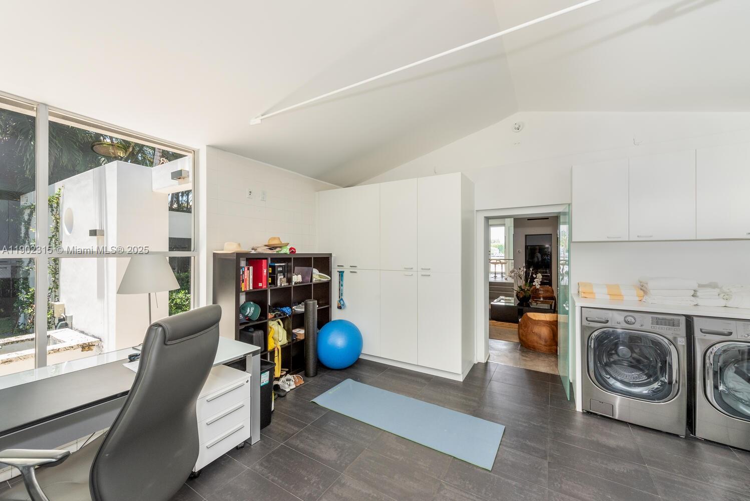 302 W San Marino Dr, Miami Beach