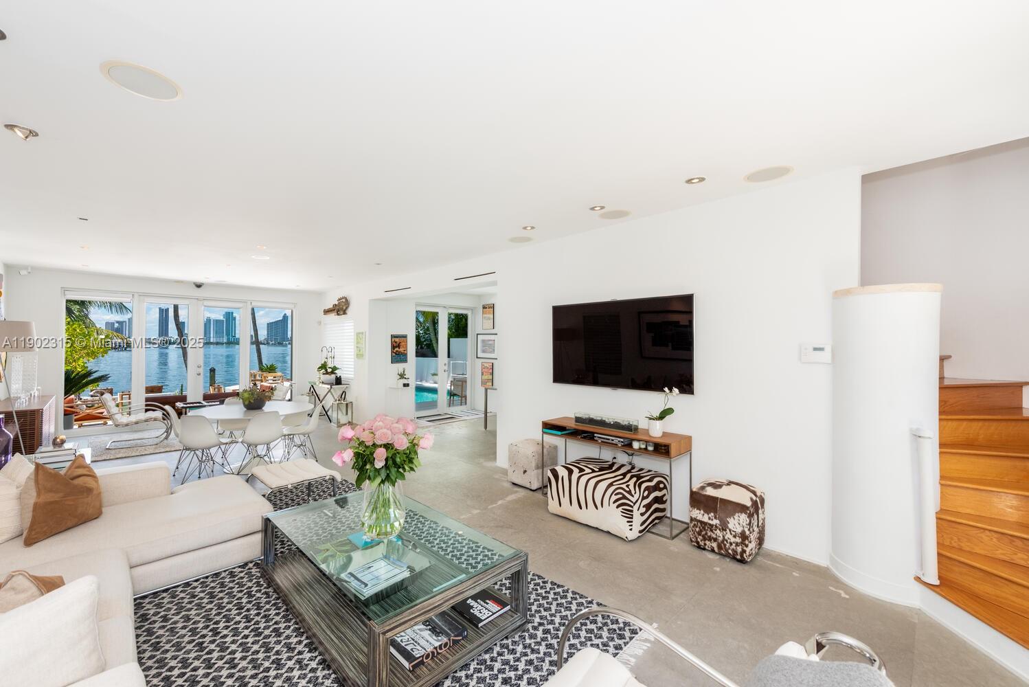 302 W San Marino Dr, Miami Beach