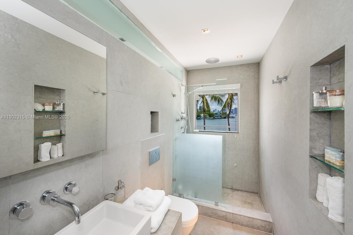 302 W San Marino Dr, Miami Beach