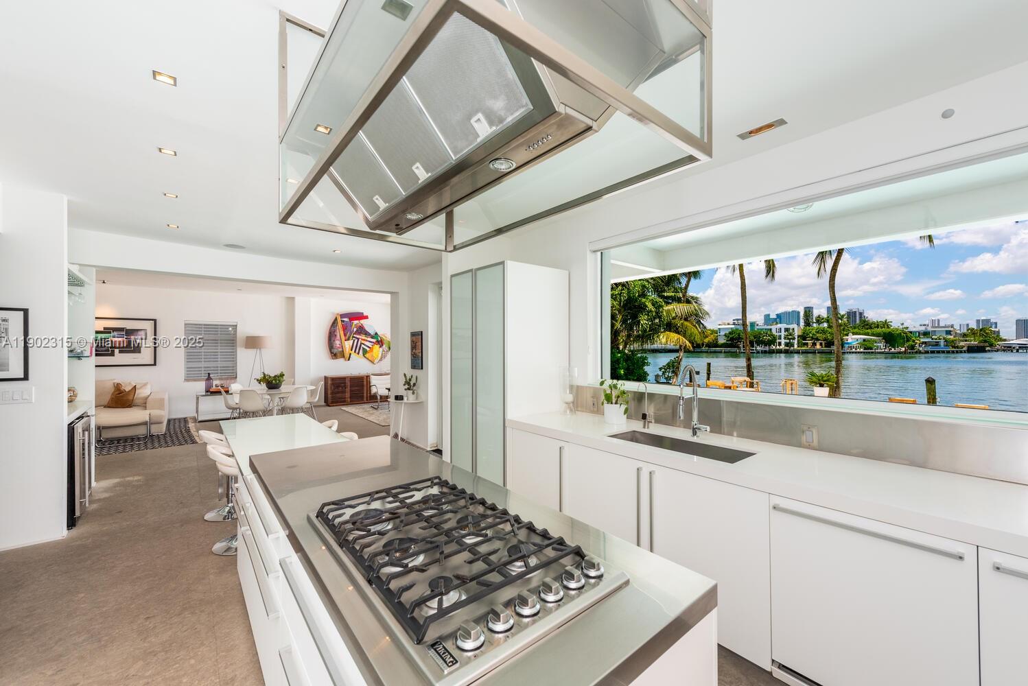 302 W San Marino Dr, Miami Beach