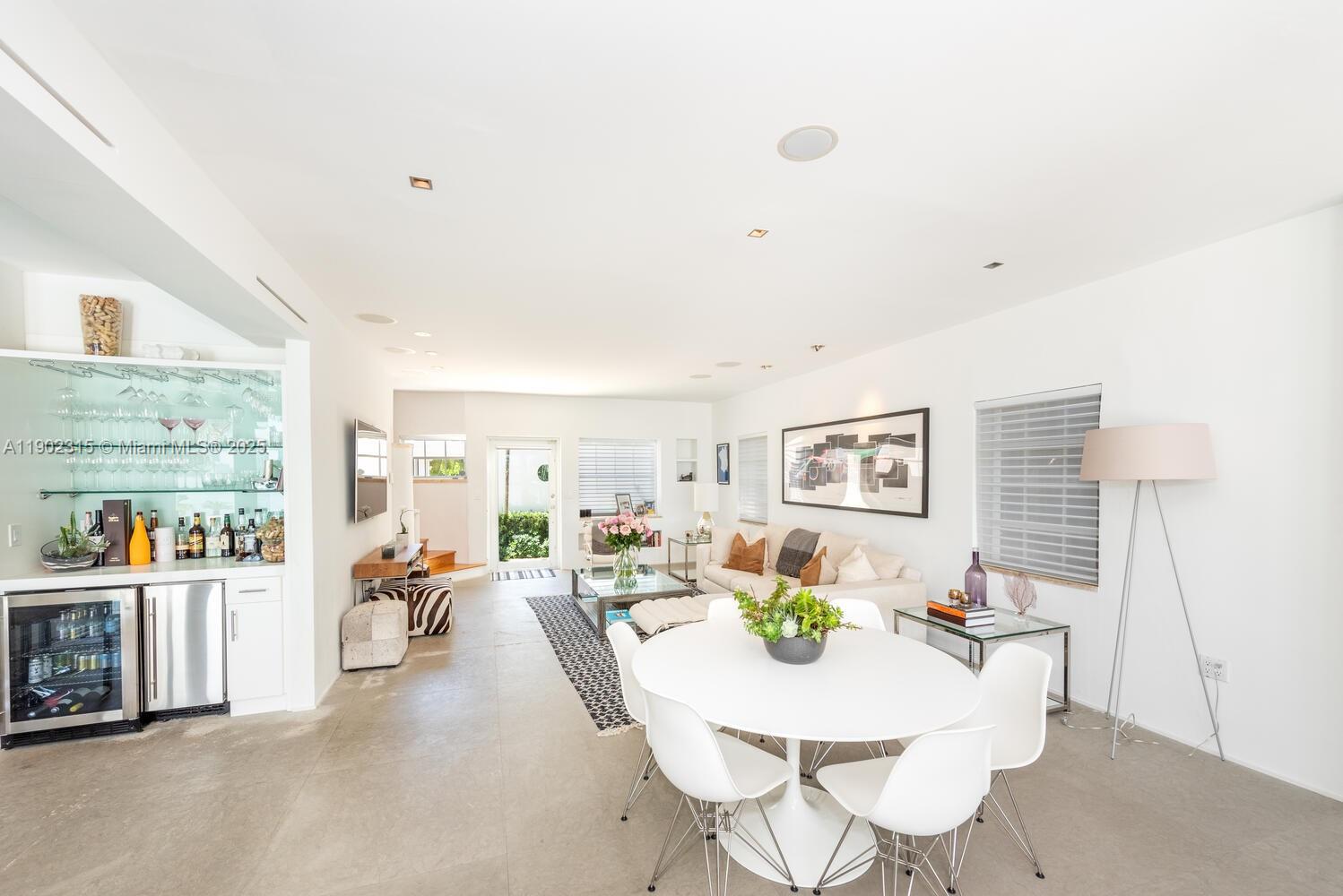 302 W San Marino Dr, Miami Beach