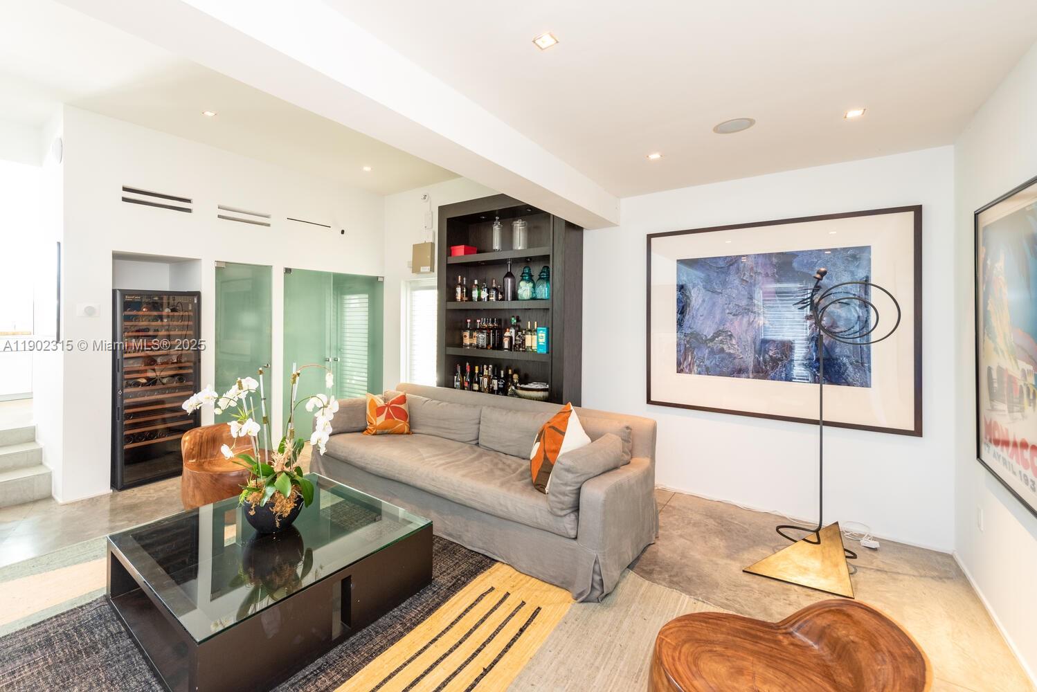 302 W San Marino Dr, Miami Beach