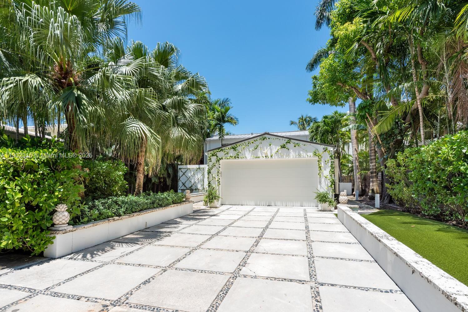 302 W San Marino Dr, Miami Beach