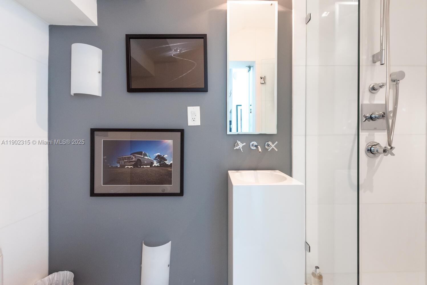 302 W San Marino Dr, Miami Beach