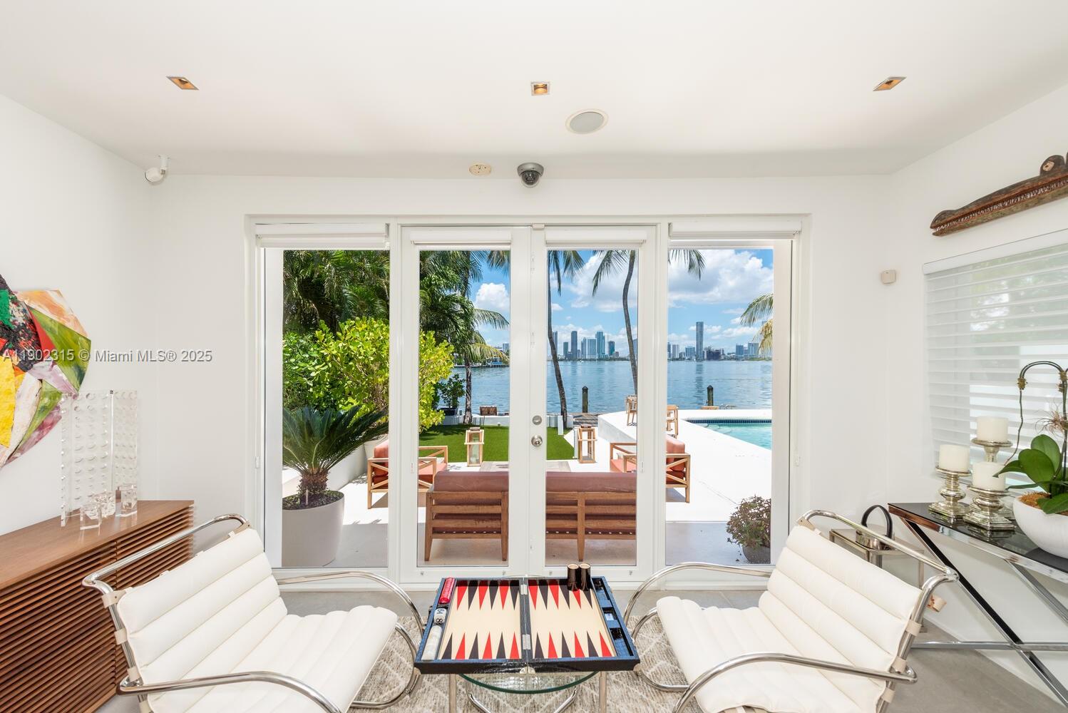 302 W San Marino Dr, Miami Beach