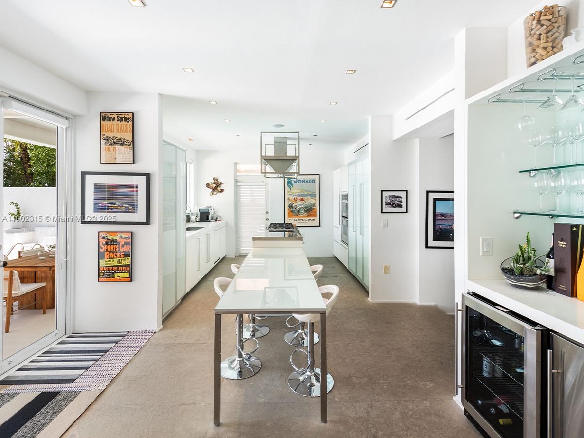 302 W San Marino Dr, Miami Beach