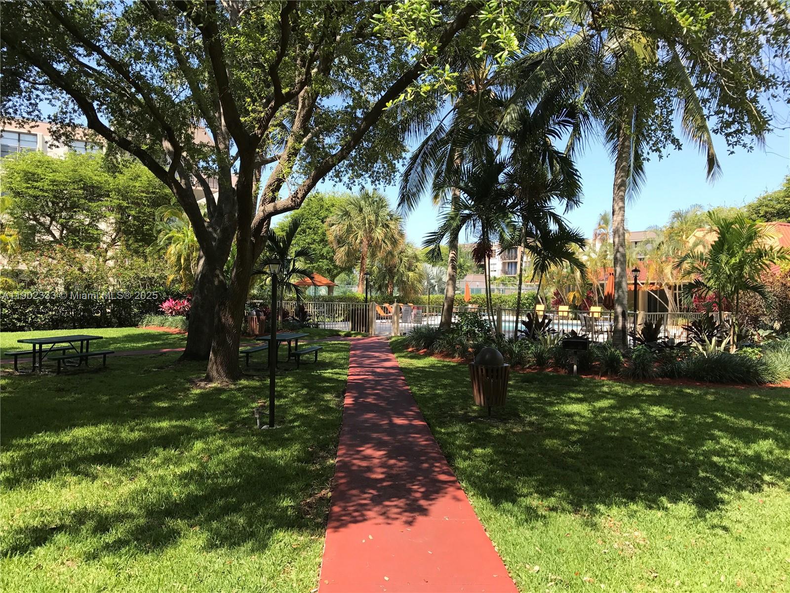 13120 SW 92nd Ave # 509, Miami Unit: B-509