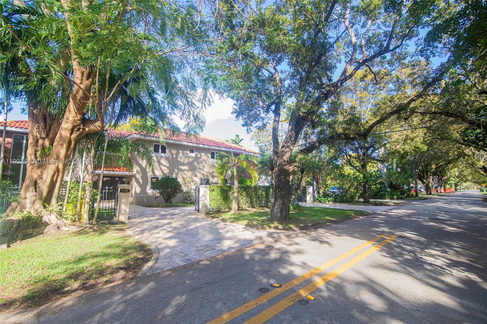 1543 Dorado Ave, Coral Gables
