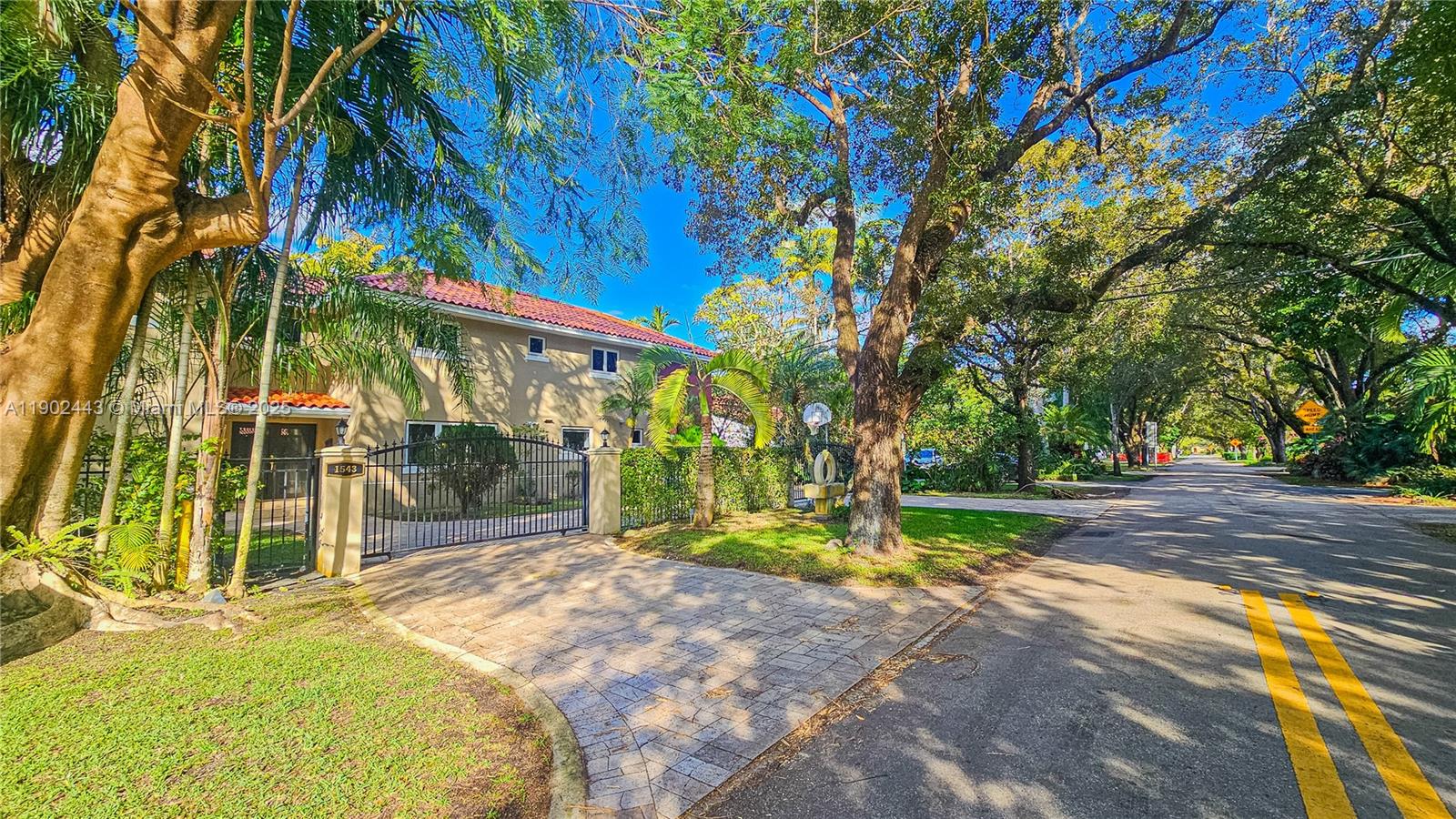 1543 Dorado Ave, Coral Gables