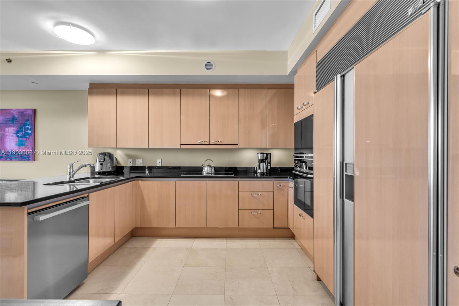 791 Crandon Blvd # 1402, Key Biscayne Unit: 1402