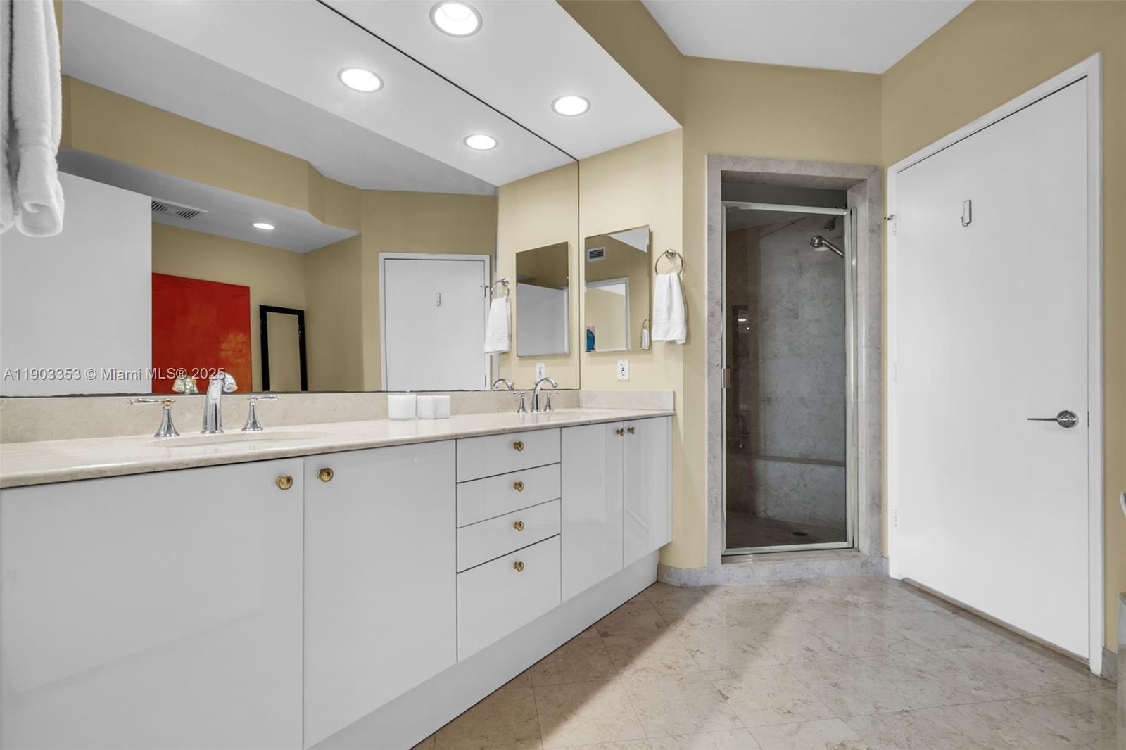 791 Crandon Blvd # 1402, Key Biscayne Unit: 1402