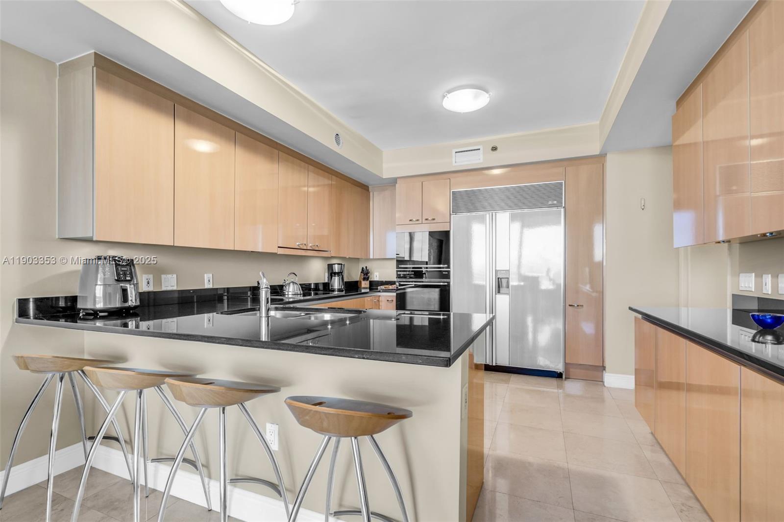 791 Crandon Blvd # 1402, Key Biscayne Unit: 1402