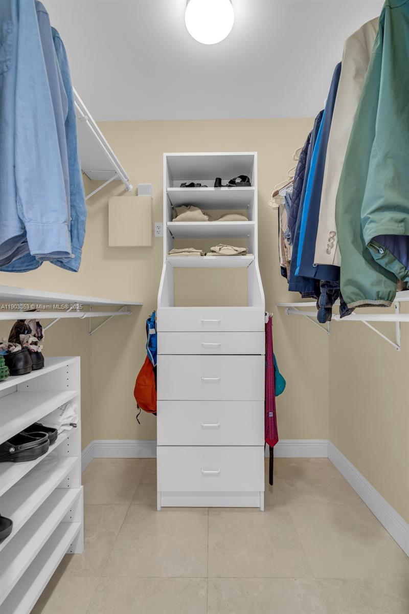 791 Crandon Blvd # 1402, Key Biscayne Unit: 1402