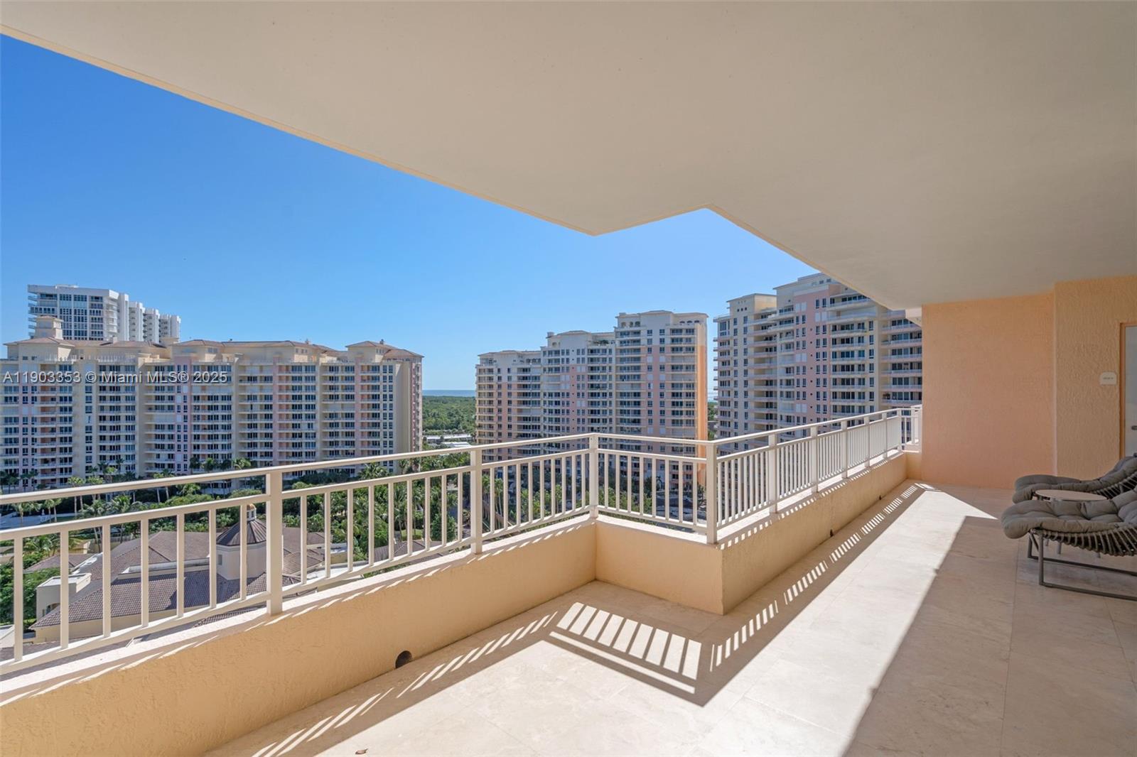 791 Crandon Blvd # 1402, Key Biscayne Unit: 1402