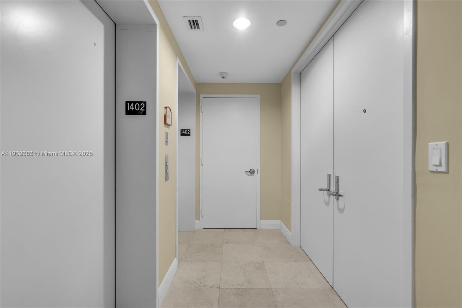 791 Crandon Blvd # 1402, Key Biscayne Unit: 1402