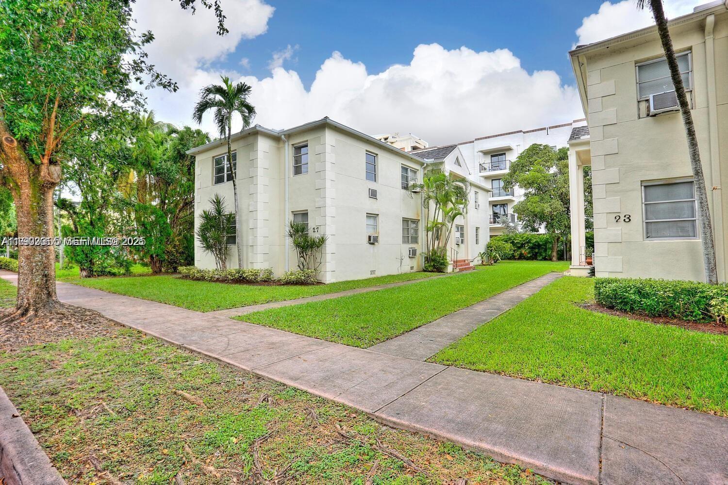 23 Phoenetia Ave # 1