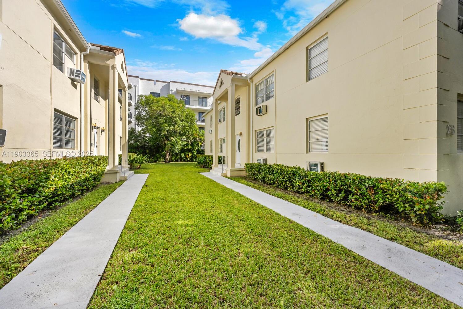 23 Phoenetia Ave # 1