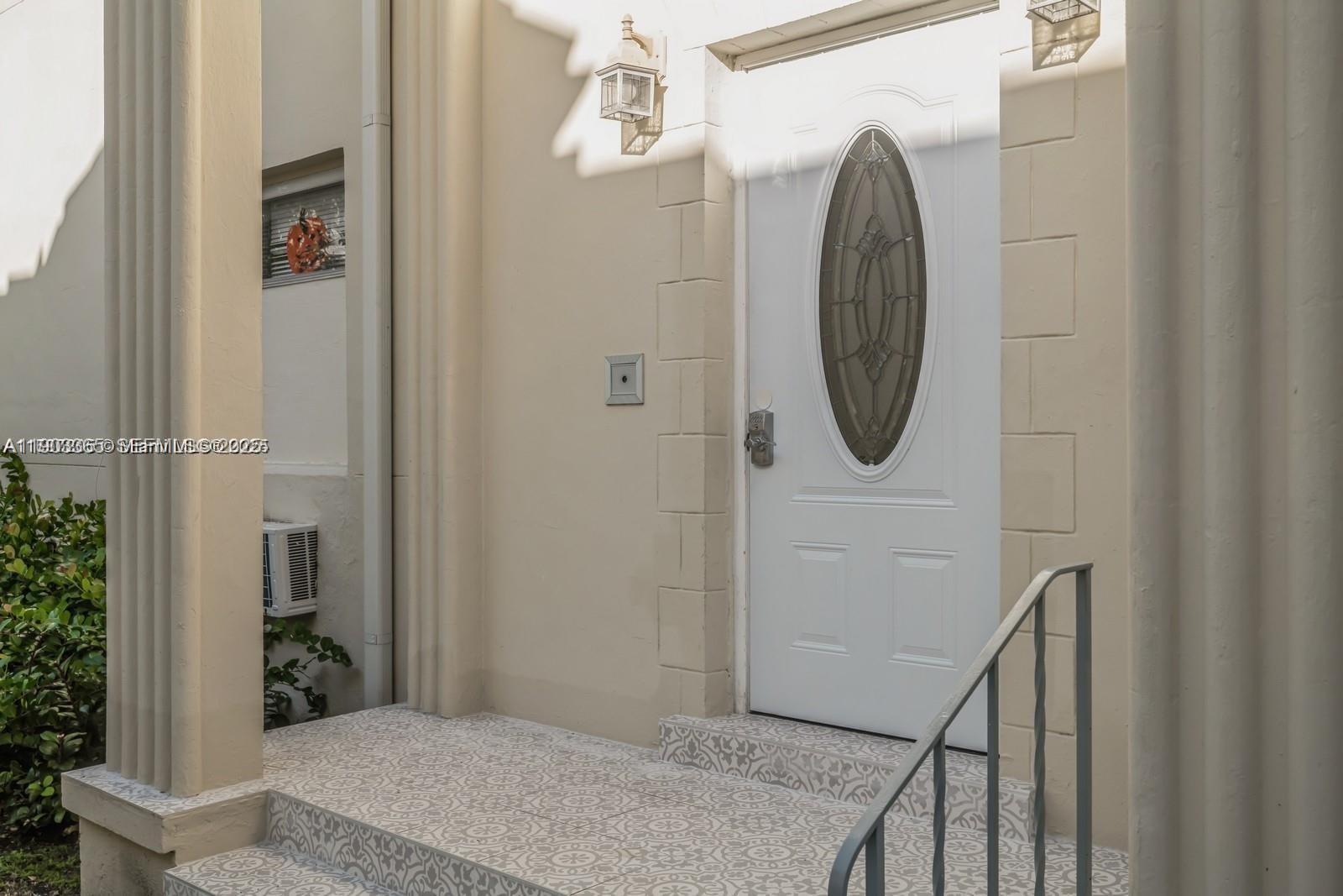 23 Phoenetia Ave # 1