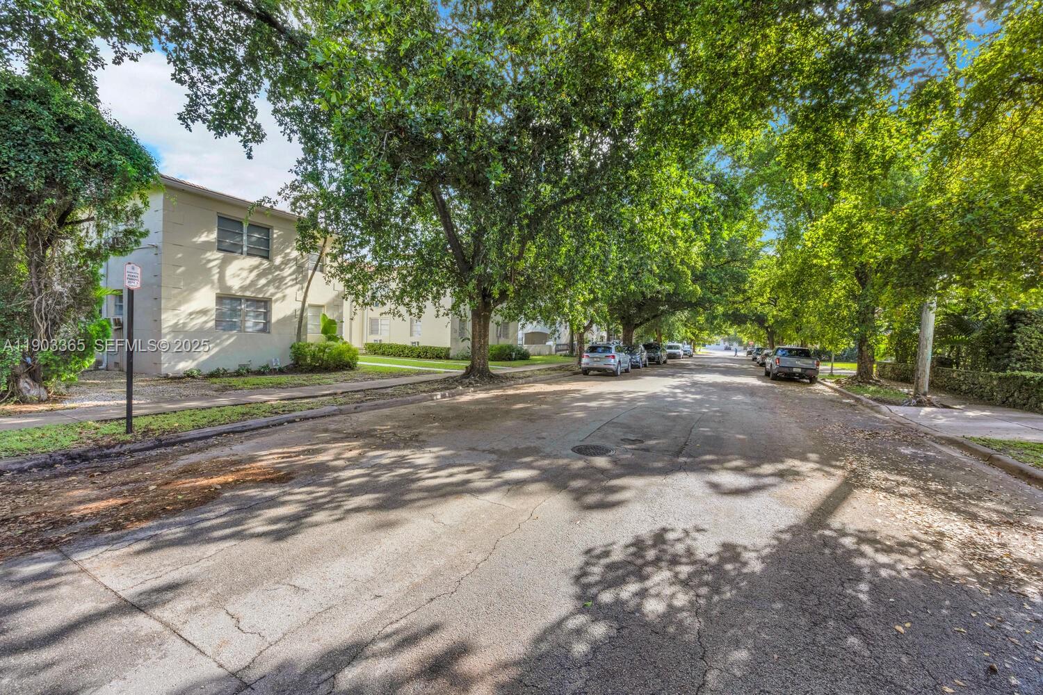 23 Phoenetia Ave # 1