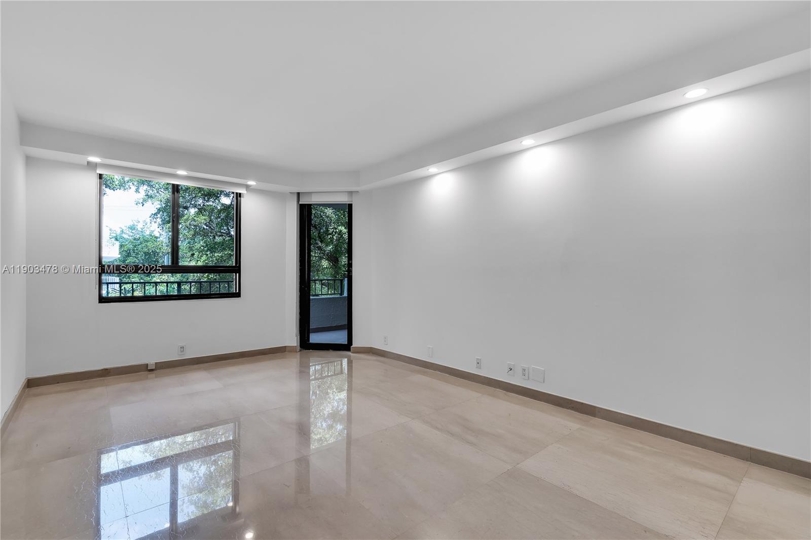 141 Crandon Blvd # 242, Key Biscayne Unit: 242