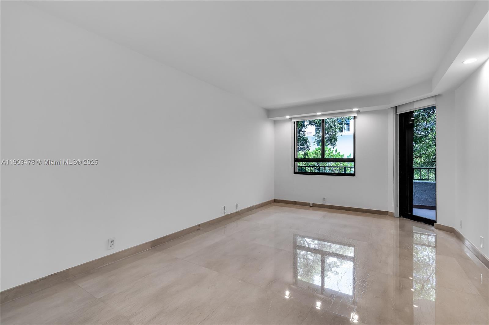 141 Crandon Blvd # 242, Key Biscayne Unit: 242