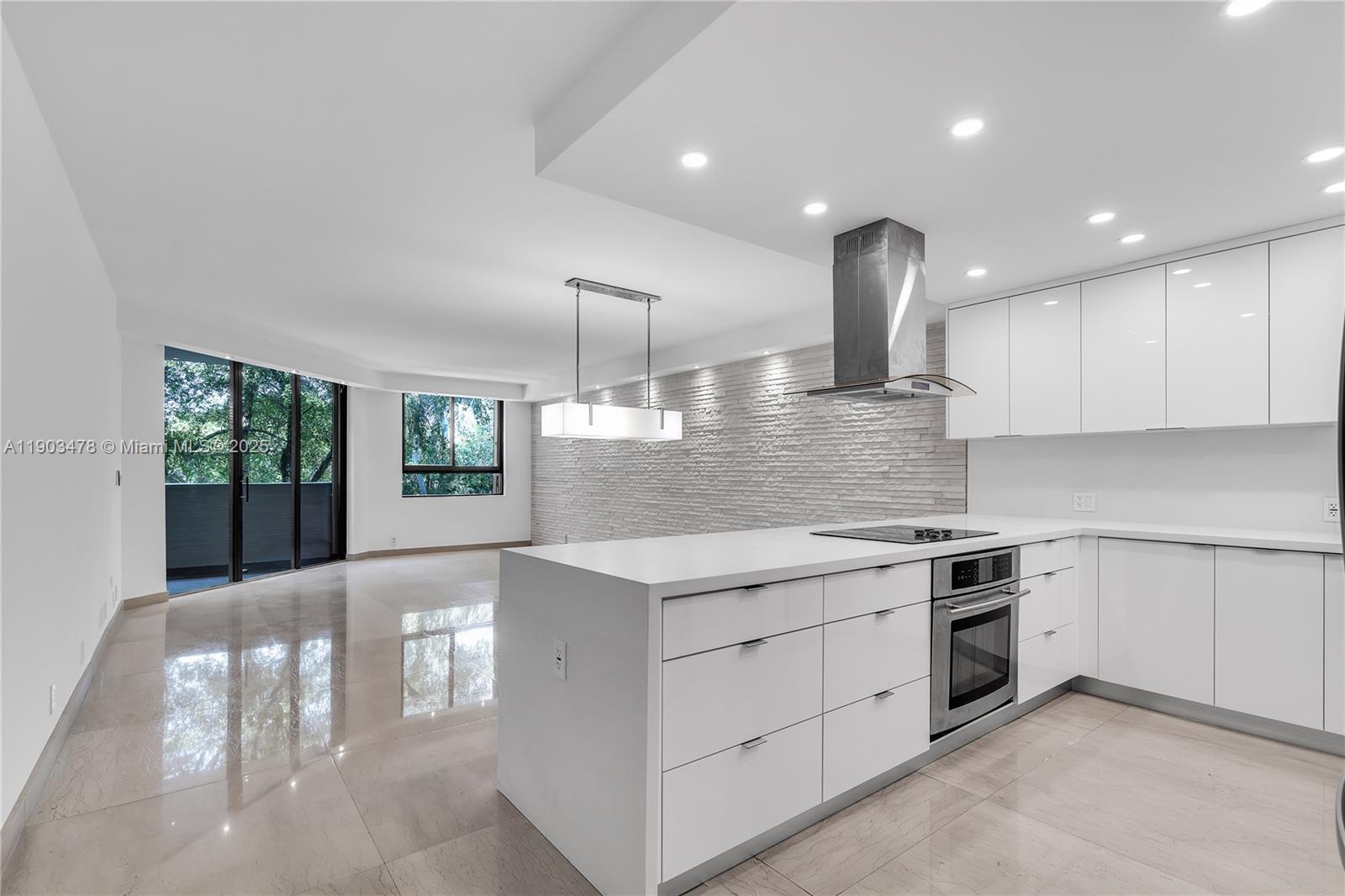 141 Crandon Blvd # 242, Key Biscayne Unit: 242