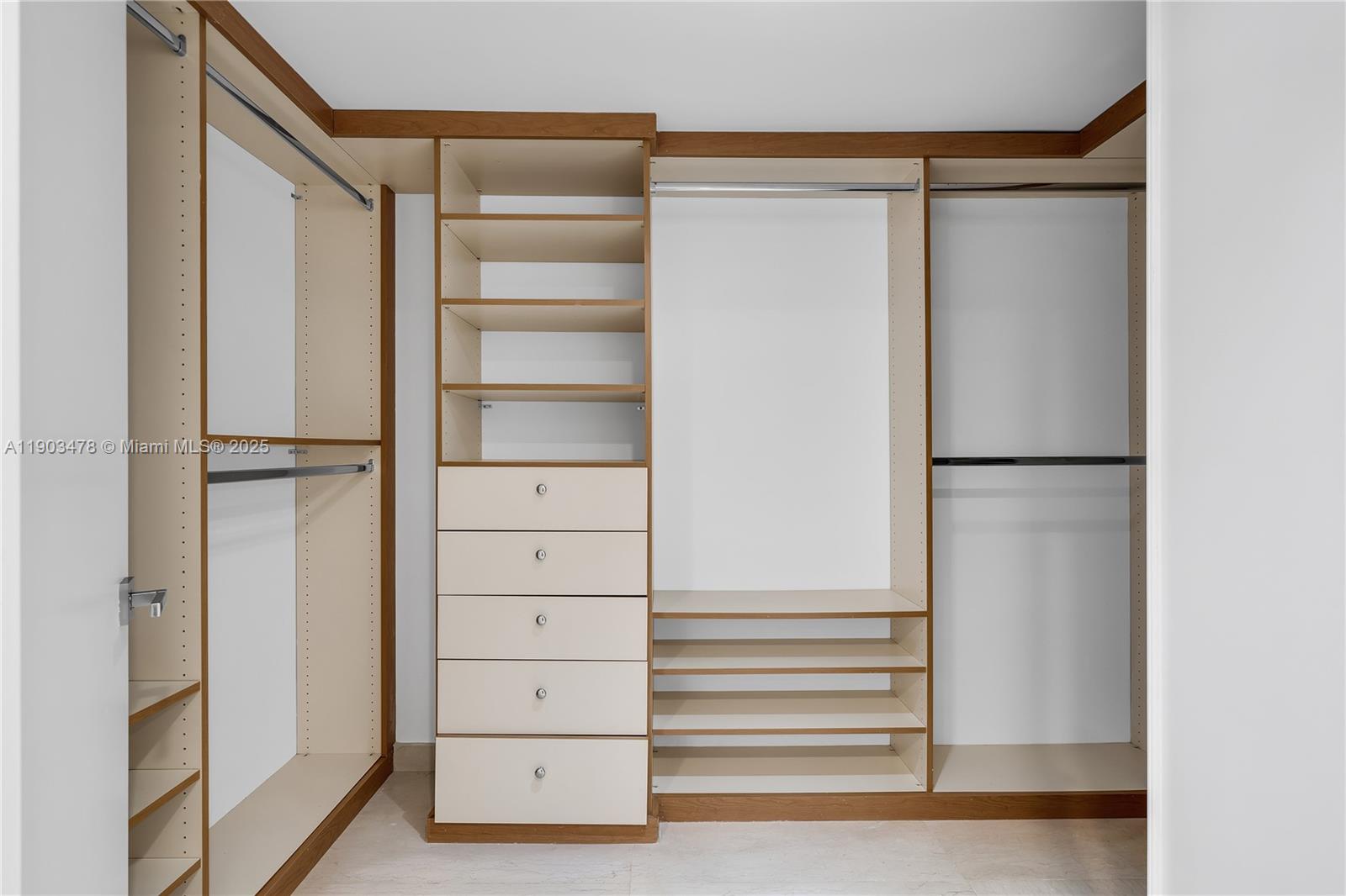 141 Crandon Blvd # 242, Key Biscayne Unit: 242