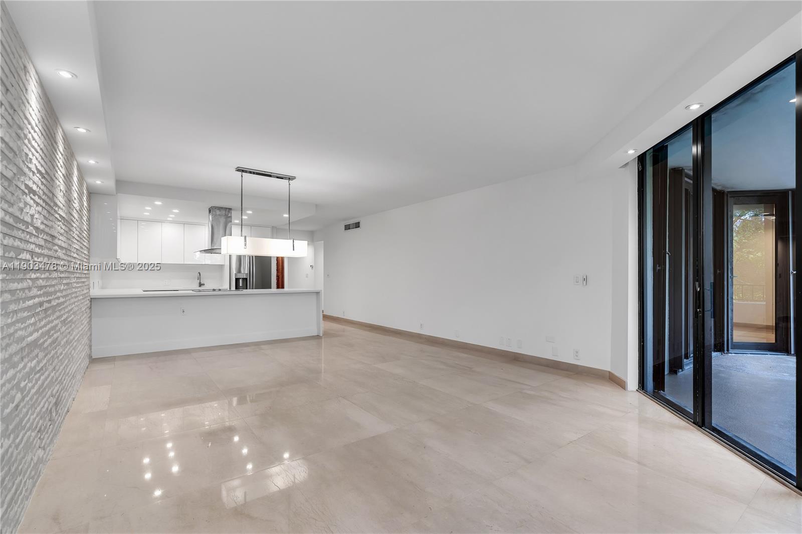 141 Crandon Blvd # 242, Key Biscayne Unit: 242