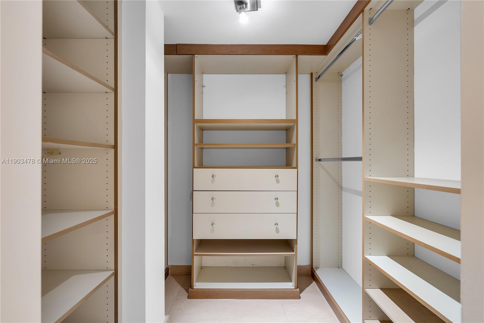 141 Crandon Blvd # 242, Key Biscayne Unit: 242