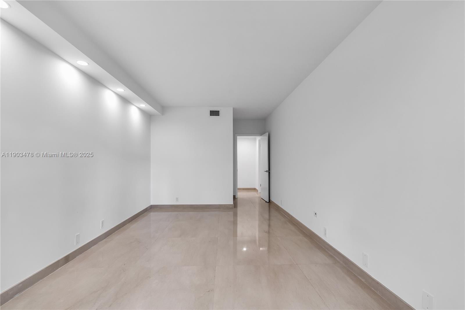 141 Crandon Blvd # 242, Key Biscayne Unit: 242