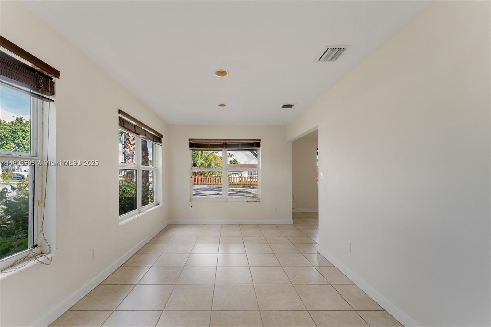 8670 SW 27th Ln, Miami